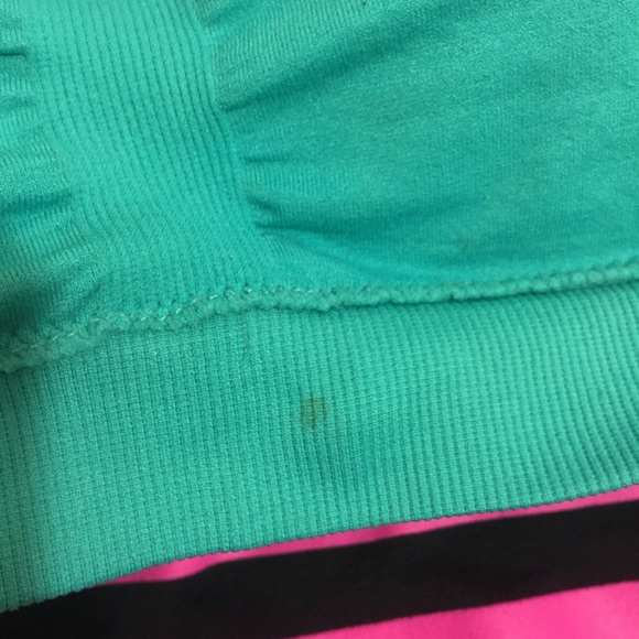 Workout set: Tank top and sports bra - Picture 2 of 7